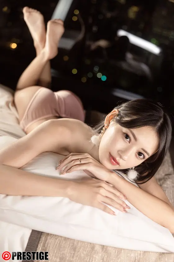  部下の若妻と背徳不倫。禁断中出し小旅行… 八掛うみ (ABF-323)-1