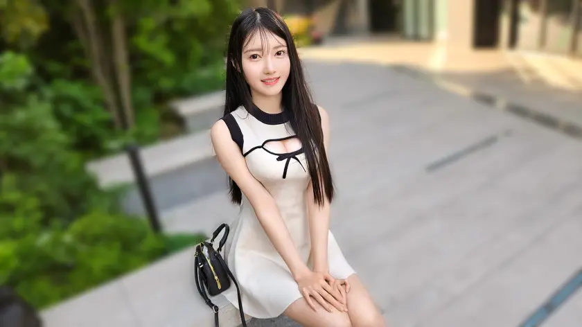  見られるほどに昂ぶる。芸能人級美貌の新… 三佳詩 (SIRO-5561)-1