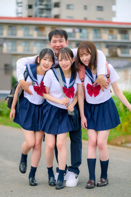 めいさ＆もも＆ゆう 愛瀬ゆう (kure020)-1