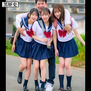 【kure020】愛瀬ゆう　「めいさ＆もも＆ゆう」|【見惚れる】愛瀬ゆうの美しさと色気が画面越しに伝わる