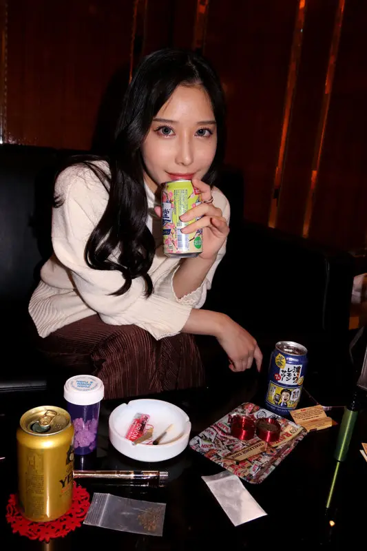 エミ 西野絵美 (pkpk101)-1